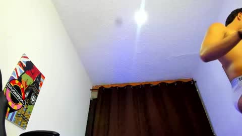 VALENTINO MOURA online show from 03.12.25