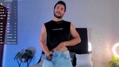 Snapshot of valentinoford chatting on 12.09.24 Valentino online show from 12.09.24