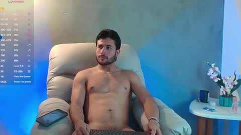 Snapshot of valentinoford chatting on 03.03.25 Valentino online show from 03.03.25