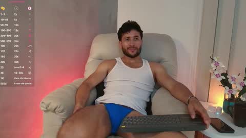 Snapshot of valentinoford chatting on 03.12.25 Valentino online show from 03.12.25