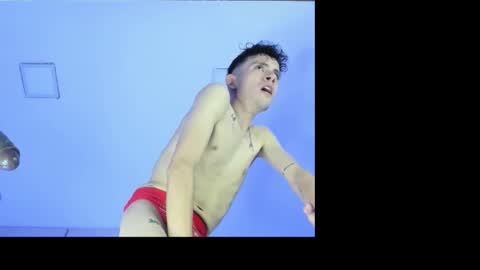 Snapshot of valentinomoreti chatting on 11.23.25 Valentino online show from 11.23.25