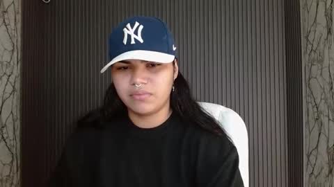 valeri_harpers4 online show from 09.23.25