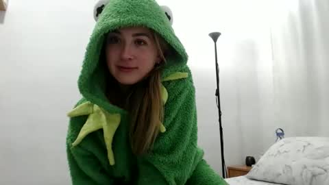 Snapshot of valeria__rosse chatting on 11.12.25 online show from 11.12.25