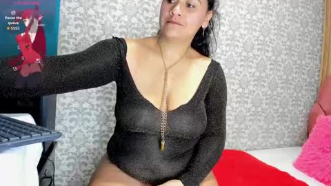 Costume lover online show from 04.04.26