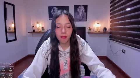 Snapshot of valeria_rossi7 chatting on 10.29.25 Valeria online show from 10.29.25