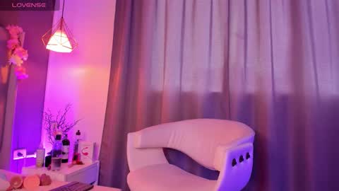 valeria_rouse28 online show from 11.15.25