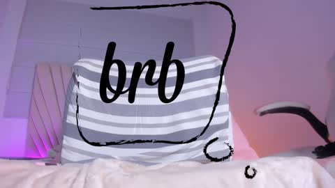 Snapshot of valeria_uribe22 chatting on 05.19.26 online show from 05.19.26