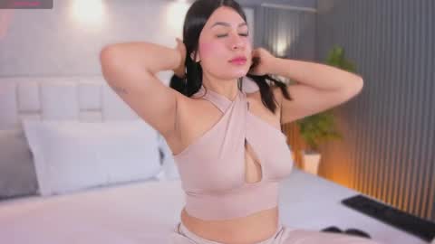 Snapshot of valeriagarciax chatting on 05.19.26 ValeriaGarciax online show from 05.19.26