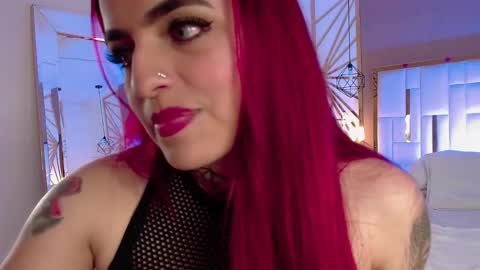 Snapshot of valerie__miller_ chatting on 11.13.25 Valerie online show from 11.13.25