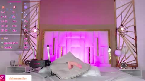 Snapshot of valerie__miller_ chatting on 12.05.25 Valerie online show from 12.05.25