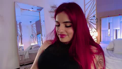 Snapshot of valerie__miller_ chatting on 01.09.26 Valerie online show from 01.09.26