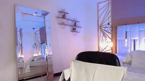 Snapshot of valerie__miller_ chatting on 02.07.26 Valerie online show from 02.07.26