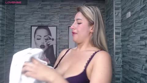 valerie_b online show from 12.21.24