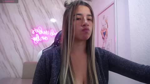 valerie_b online show from 02.18.25