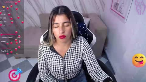 valerie_b online show from 03.06.25