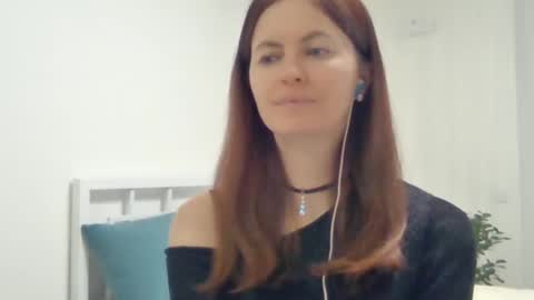 Snapshot of valerie_rose777 chatting on 02.21.25 valerie_rose777 online show from 02.21.25