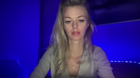 Snapshot of valerieluvsugar chatting on 11.26.25 Valerie online show from 11.26.25