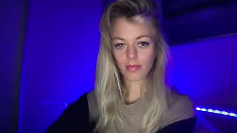 Snapshot of valerieluvsugar chatting on 11.28.25 Valerie online show from 11.28.25