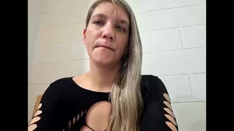 Snapshot of valerierayne13 chatting on 03.21.26 ValerieRayne online show from 03.21.26