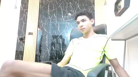 Snapshot of valerihot_1 chatting on 06.02.26 VALERIO online show from 06.02.26