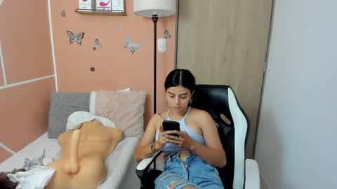 Juli C online show from 01.17.25