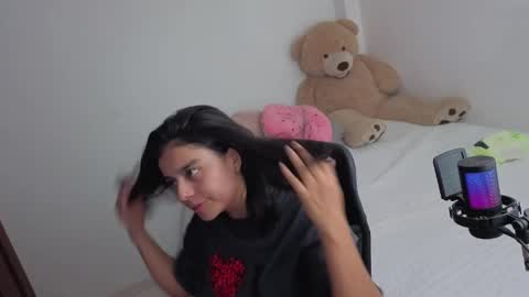 valerihouse_ online show from 06.03.26