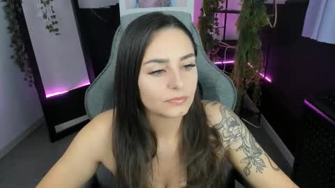 Valerie online show from 10.17.25