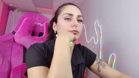 Valerie online show from 11.25.25