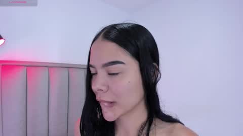 Cris  online show from 10.18.25