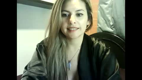 Snapshot of valery__rouse_ chatting on 04.04.26 Valery online show from 04.04.26