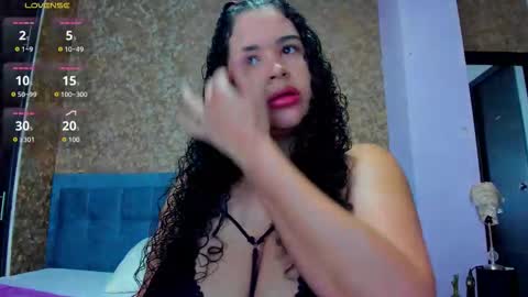 Snapshot of valery_allen_ chatting on 09.10.25 Valery online show from 09.10.25