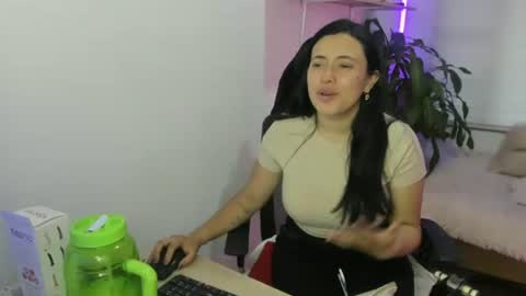 Snapshot of valery_bonnet1 chatting on 09.20.25 valery_bonnet1 online show from 09.20.25