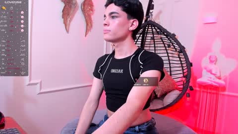 Snapshot of valery_hil chatting on 12.02.24 Thomy online show from 12.02.24