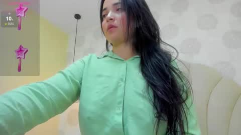Snapshot of valery_smitd chatting on 02.25.25 Valery online show from 02.25.25