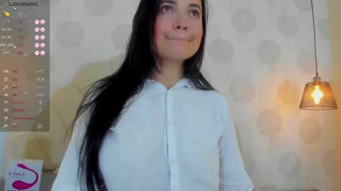 Snapshot of valery_smitd chatting on 03.05.25 Valery online show from 03.05.25