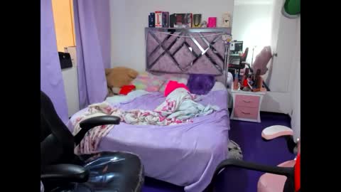 Snapshot of valery_taylor_1 chatting on 06.08.26 valery online show from 06.08.26