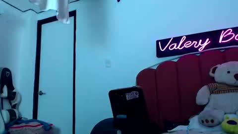 Snapshot of valerybaker1 chatting on 12.18.24 B V Naughty online show from 12.18.24