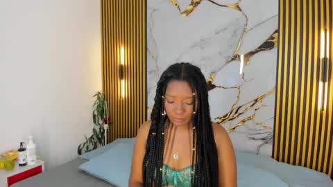 Snapshot of valerycortezm chatting on 09.19.25 Valery online show from 09.19.25