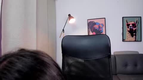 Snapshot of valeryrivas_ chatting on 03.19.26 Valery Rivas online show from 03.19.26