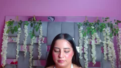 Snapshot of valerysexx_ chatting on 12.04.24 vale online show from 12.04.24