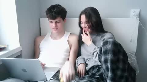 valesios online show from 11.28.25