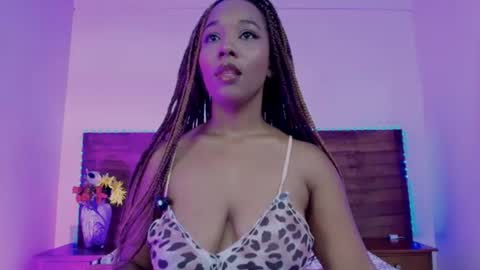 Snapshot of valeska_rousee chatting on 06.19.26 Valeska online show from 06.19.26