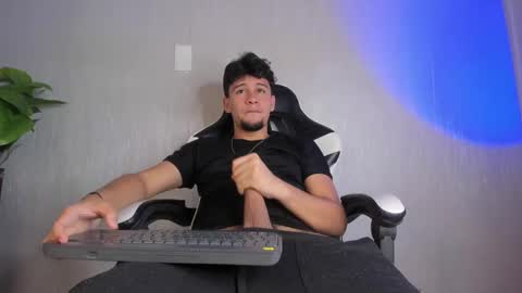 Valentino online show from 03.20.26