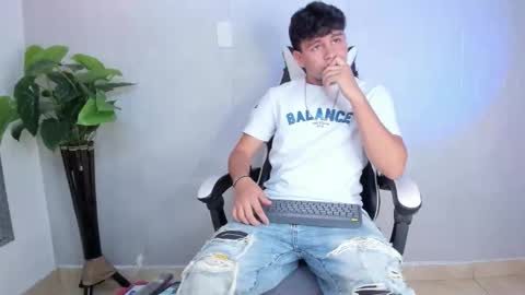 Valentino online show from 03.25.26