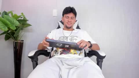 Valentino online show from 04.01.26