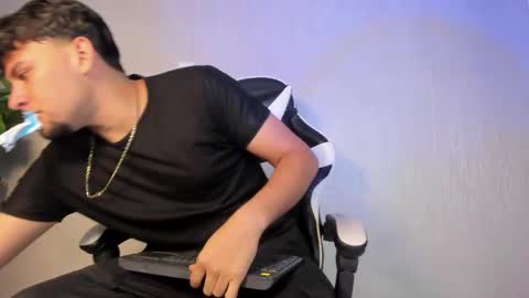 Valentino online show from 04.04.26