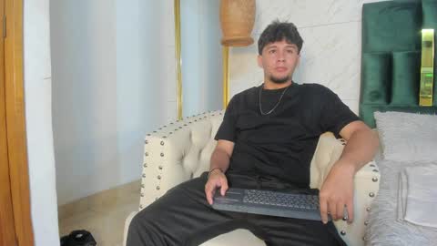 Valentino online show from 04.11.26