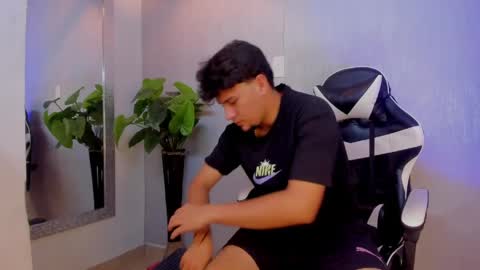 Valentino online show from 04.13.26