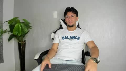 Valentino online show from 04.14.26