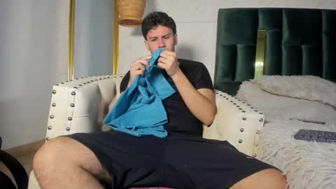 Valentino online show from 04.17.26